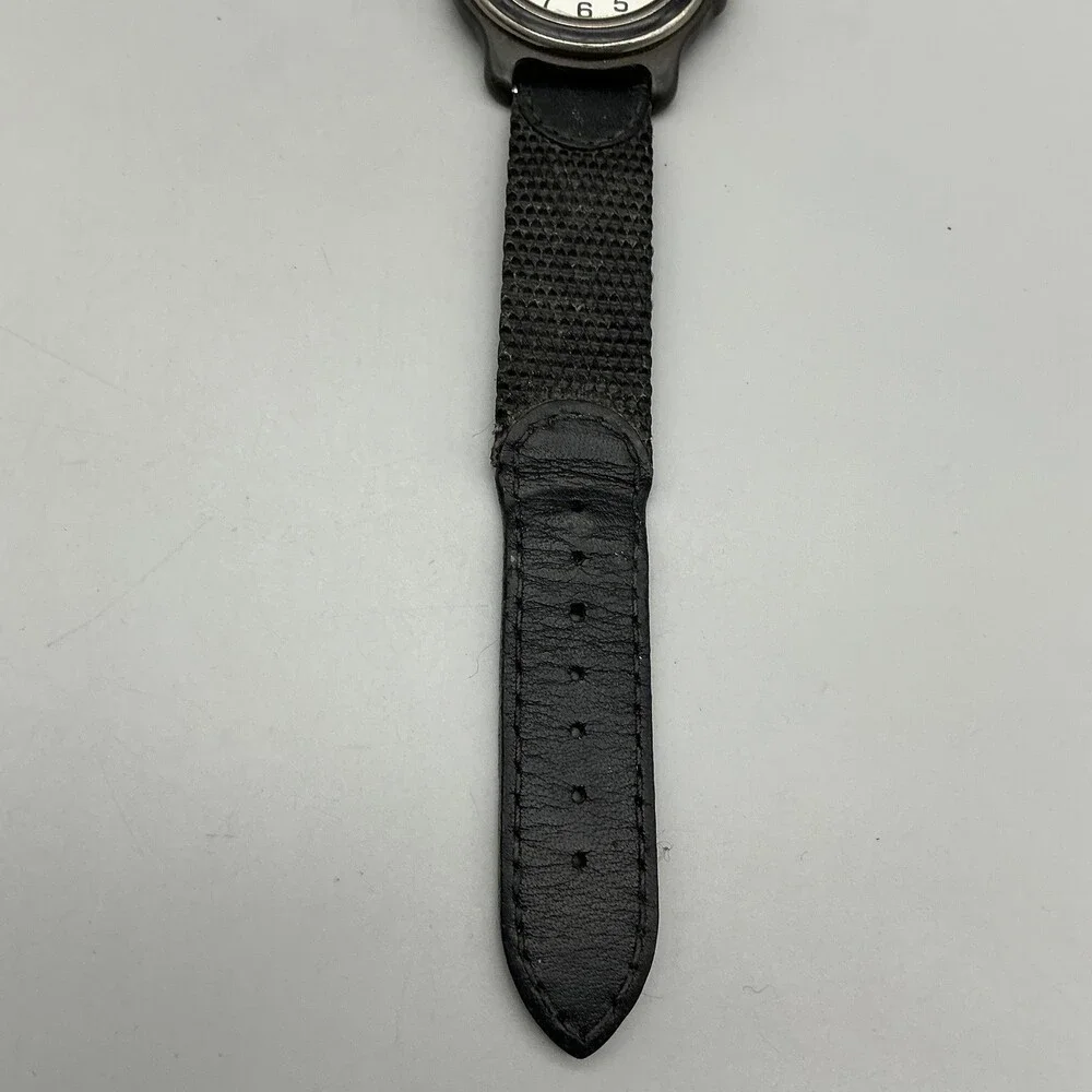 Victorinox Swiss Army Field Men Watch 36mm Swiss Made Leather Enamel New Battery